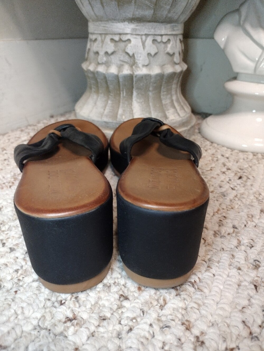 Miz Mooz Nuovo Black Leather Platform Thong Sandals - Picture 4 of 7